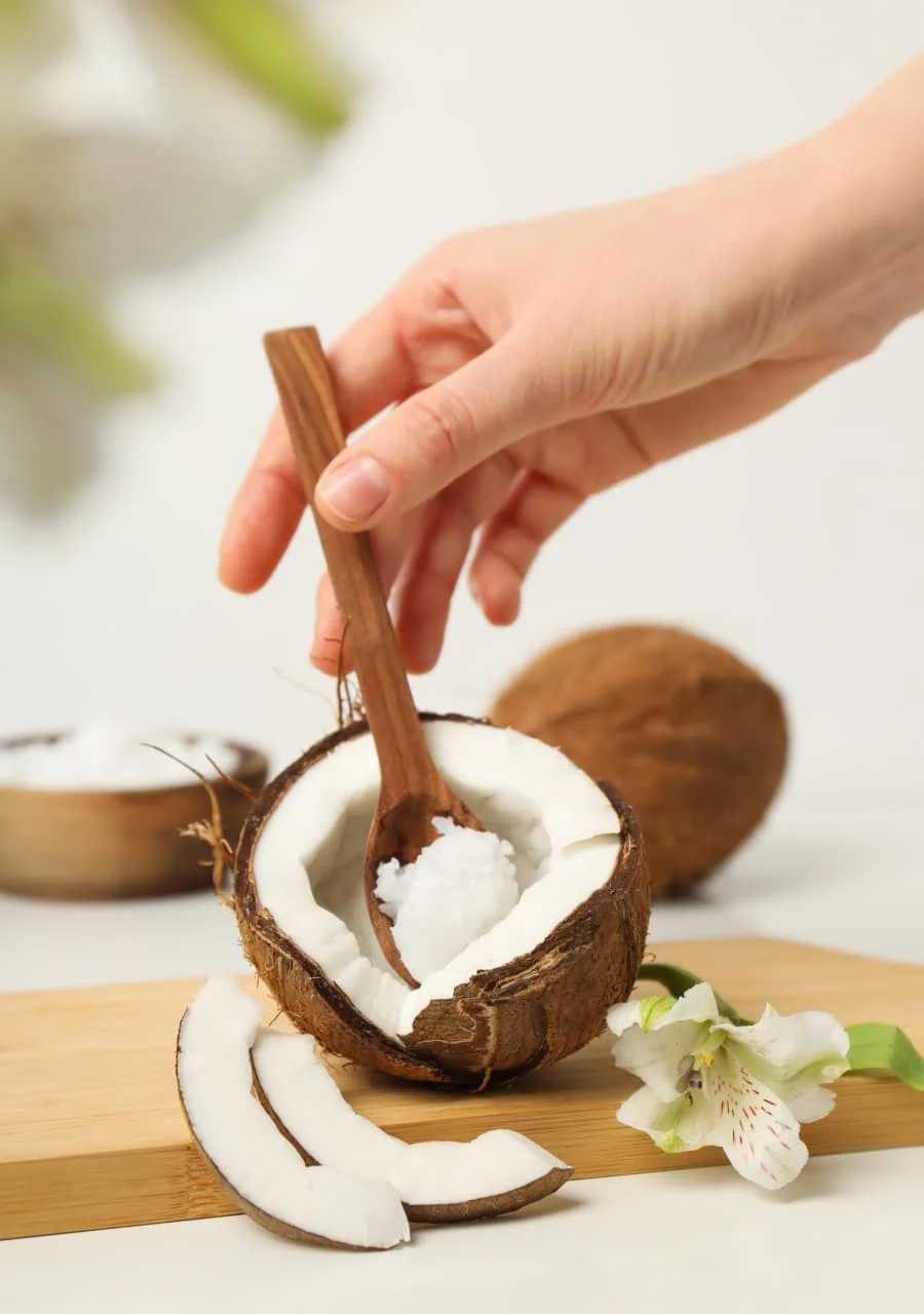 Kokosöl zum Ölziehen für schöne und weiße Zähne